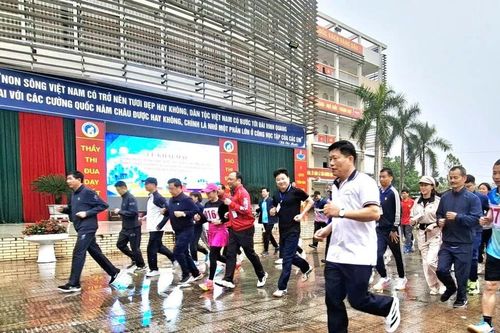 Những bước chạy nâng cao tinh thần rèn luyện