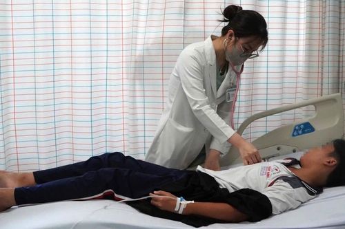 Số ca nghi ngộ độc sau ăn bánh mì ở TPHCM tăng lên 83