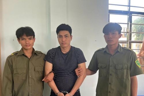 Bắt giữ đối tượng dùng hung khí tấn công cha mẹ vợ cũ trong đêm