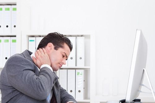 Đặt màn hình sai cách: 5 lỗi dân văn phòng cần tránh ngay