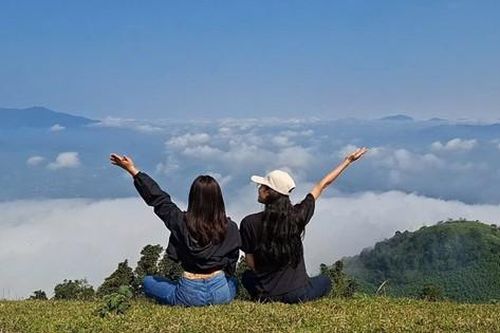 Điểm săn mây đẹp mê hồn trên đỉnh Pù Xèo