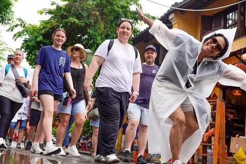Du lịch Việt Nam có thể bứt phá, đón lượng lớn khách hủy tour tại vùng chiến sự