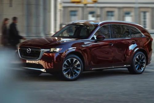 Mazda CX-90 PHEV giá cao hơn 300 triệu so với Lynk & Co 9, có gì khác biệt?