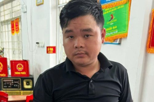 Áp sát người phụ nữ rồi có hành vi đáng xấu hổ, thanh niên bị Công an 'tóm' ngay sau đó