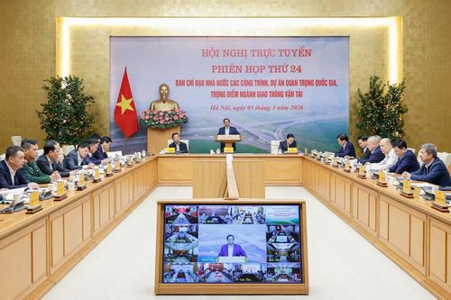 Thủ tướng yêu cầu đẩy nhanh dự án giao thông, phát triển hạ tầng theo nguyên tắc '5 hóa'
