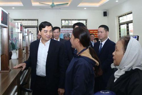 Chủ tịch UBND tỉnh Nguyễn Hoài Anh kiểm tra công tác chuẩn bị bầu cử và vận hành chính quyền địa phương 2 cấp tại xã Triệu Sơn