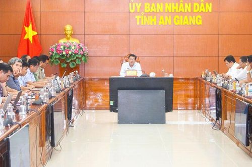Thủ tướng Phạm Minh Chính: Đẩy nhanh tiến độ thực hiện các công trình trọng điểm đi đôi với chất lượng