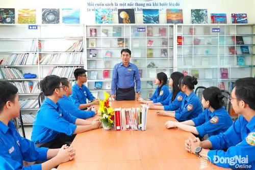 Thầy hiệu trưởng tâm huyết với công tác bồi dưỡng học sinh giỏi