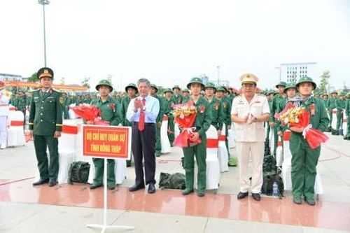 Đồng Tháp: 3.631 công dân lên đường nhập ngũ