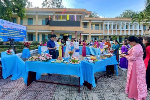 Hội Phụ nữ phường Cam Ranh tổ chức hội thi nấu ăn nhân Ngày Quốc tế Phụ nữ