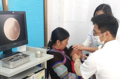 Trường Đại học Y Hà Nội tăng cường bác sĩ hỗ trợ Trung tâm Y tế khu vực Mù Cang Chải