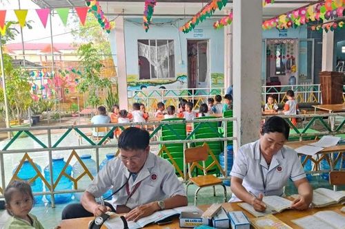 Nâng cao chất lượng chăm sóc sức khỏe ở Phan Sơn