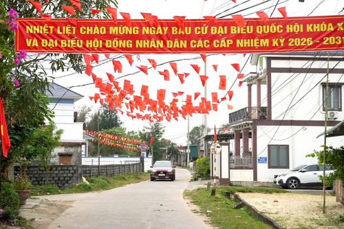 Ngư dân Đông Trạch hướng về ngày hội non sông