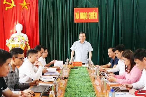 Đồng chí Phó Chủ tịch Thường trực UBND tỉnh làm việc tại xã Ngọc Chiến