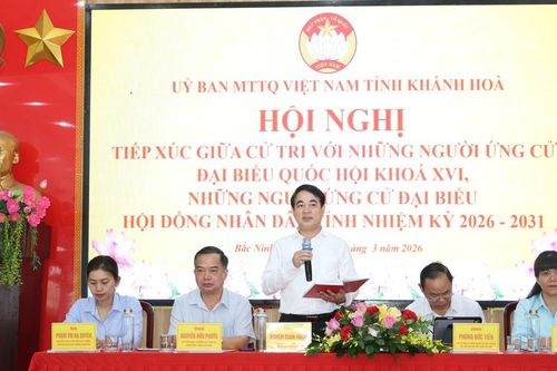 Cam kết đem hết tâm huyết, trí tuệ và trách nhiệm để phụng sự Tổ quốc, phục vụ nhân dân