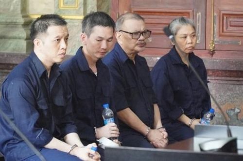 Khởi tố thêm 3 cựu cán bộ 'phù phép' nhà đất công ở TP Hồ Chí Minh