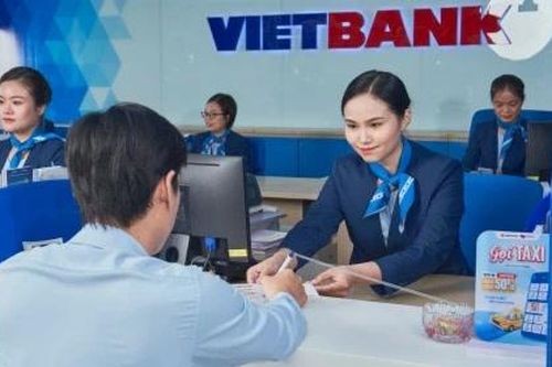 Ngân hàng đầu tiên nâng lãi suất trong tháng 3