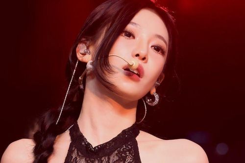 Ningning (aespa) nói gì trên livestream mà khiến anti-fan miệt thị ngoại hình phải lập tức 'cứng họng'?