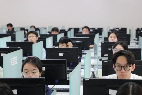 Siết chặt điều kiện thi ngoại ngữ 6 bậc