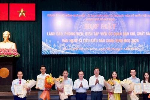 TP Hồ Chí Minh trao 17 giải báo chí viết về Nghị quyết 57