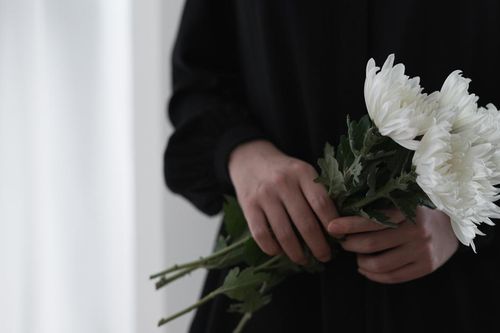 Có nên đi viếng đám tang vào ngày mùng 1 hay không và những điều kiêng kị