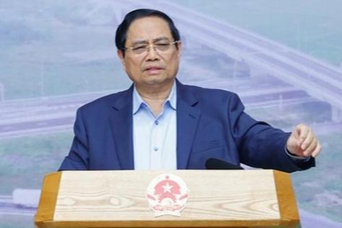 Thủ tướng: Tiếp tục đầu tư các tuyến cao tốc, đường sắt kết nối với sân bay Long Thành