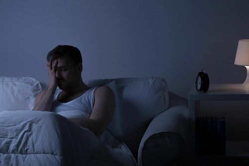 Người đàn ông đêm đến là đánh vợ vì căn bệnh lạ