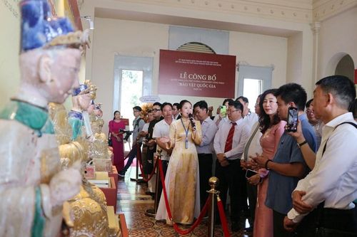 TP.HCM công bố và trưng bày Bảo vật quốc gia