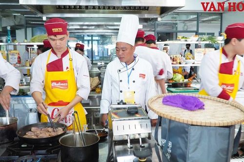 Hướng nghiệp sớm, gắn đào tạo nghề du lịch với thị trường