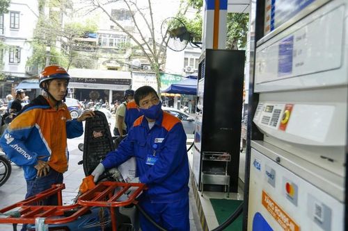 Thực hiện các giải pháp bảo đảm nguồn cung xăng dầu cho thị trường trong nước