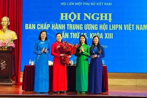 Đồng chí Lê Thị Thủy được bầu giữ chức Chủ tịch Hội Liên hiệp Phụ nữ Việt Nam