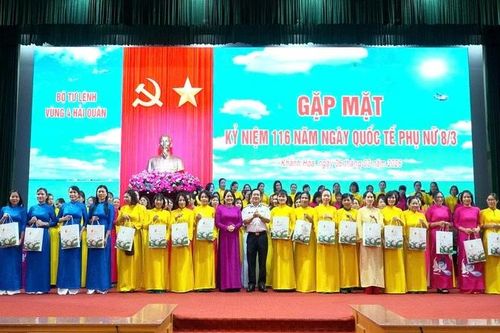 Vùng 4 Hải quân gặp mặt kỷ niệm ngày Quốc tế phụ nữ