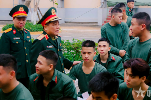 Tổng cục Hậu cần - Kỹ thuật kiểm tra công tác tiếp nhận, huấn luyện chiến sĩ mới
