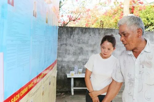 Vĩnh Long phát huy người uy tín, tuyên truyền song ngữ giúp đồng bào Khmer hiểu đúng về bầu cử