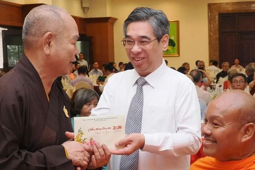 Đồng bào dân tộc thiểu số đóng góp quan trọng vào sự phát triển của TPHCM