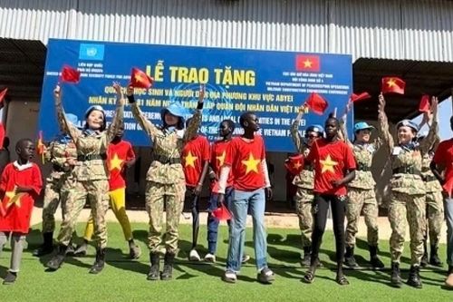 Nữ quân nhân Việt Nam tỏa sáng tinh thần gìn giữ hòa bình