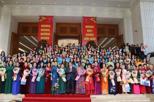Thủ tướng Chính phủ Phạm Minh Chính đề nghị tập trung thực hiện 5 nhiệm vụ trọng tâm để phụ nữ Việt Nam tiếp tục phát huy tài năng, sáng tạo và cống hiến