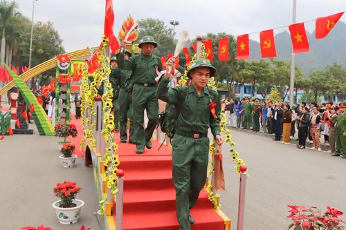 Lai Châu: Hơn 800 tân binh lên đường nhập ngũ