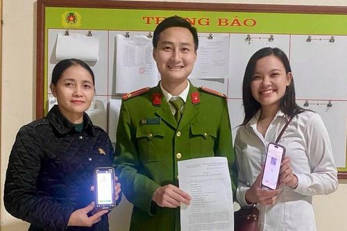 Bất ngờ vì tài khoản 'nổ' 1,3 tỷ đồng