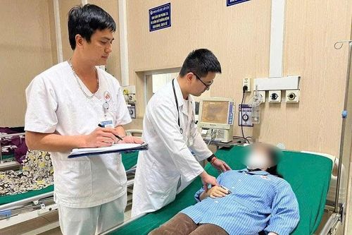 Xông than chữa cảm cúm, người phụ nữ bị suy hô hấp