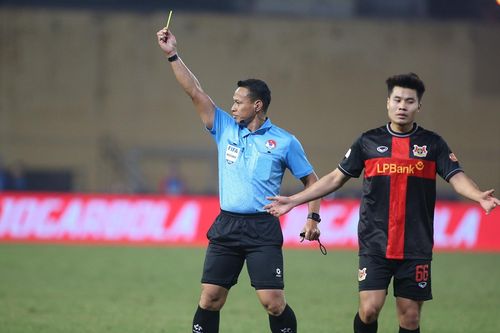 Trọng tài Malaysia bắt trận đại chiến Hà Nội FC vs CAHN