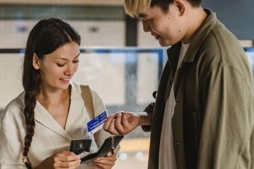 Tiền có thể giao vợ giữ nhưng 2 quyền này đàn ông nhất định phải nắm chắc