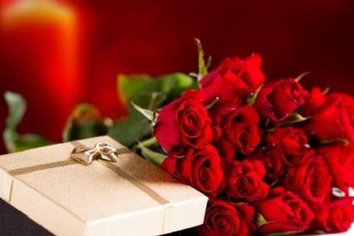 Ngày lễ 8/3 nên tặng quà gì để thật sự ý nghĩa?