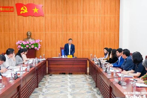 Cho ý kiến dự thảo Đề án quản lý, bảo vệ và phát huy giá trị di sản Dân ca ví, giặm Nghệ Tĩnh tỉnh Nghệ An giai đoạn 2026 - 2030