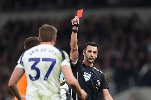 Micky van de Ven và sự sa sút tại Tottenham: Dấu chấm hết cho giấc mơ gia nhập ông lớn?