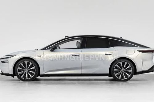 Xe sedan Toyota dài hơn 5,1 mét, công suất 278 mã lực, giá hơn 680 triệu đồng