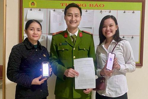 Tài khoản bất ngờ nhận được 1.3 tỷ đồng, người phụ nữ báo Công an liền tỏ chuyện đằng sau