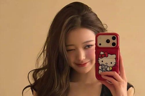 Jang Won Young (IVE) khoe ảnh 'cam thường' gây sốt