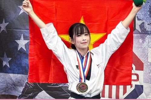 Hoa khôi làng võ Việt Nam giành Huy chương Vàng tại Mỹ