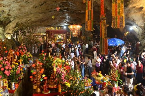 Du lịch 'hút' khách